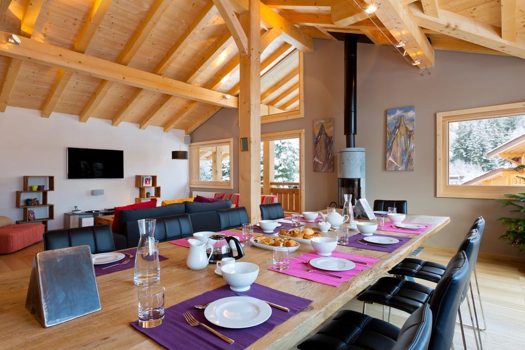 Chalet Isabelle Mountain Lodge 5 Star 5 Bedroom En Suite Sauna Jacuzzi Chamonix Szoba fotó